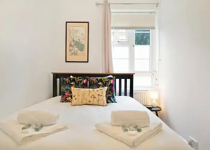 Cosy Apartment In Trendy Camden Pass The Keys