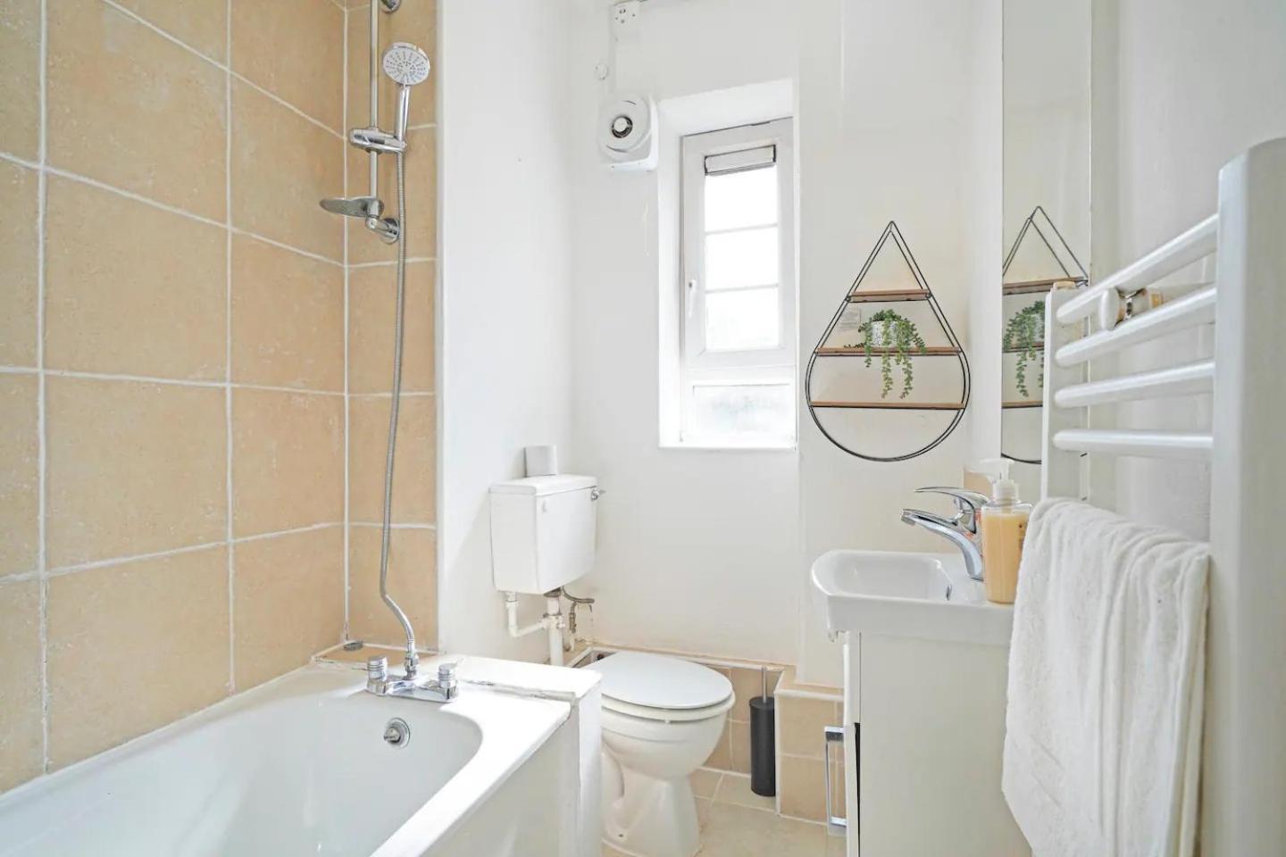 Cosy In Trendy Camden Pass The Keys Apartment London